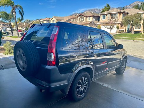Used 2005 Honda CR-V LX image 5