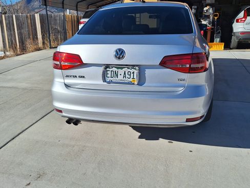 Used 2015 Volkswagen Jetta TDI SEL image 4