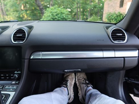 Used 2018 Porsche 718 Cayman image 12