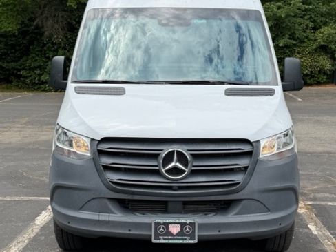 Used 2022 Mercedes-Benz Sprinter 2500 image 1