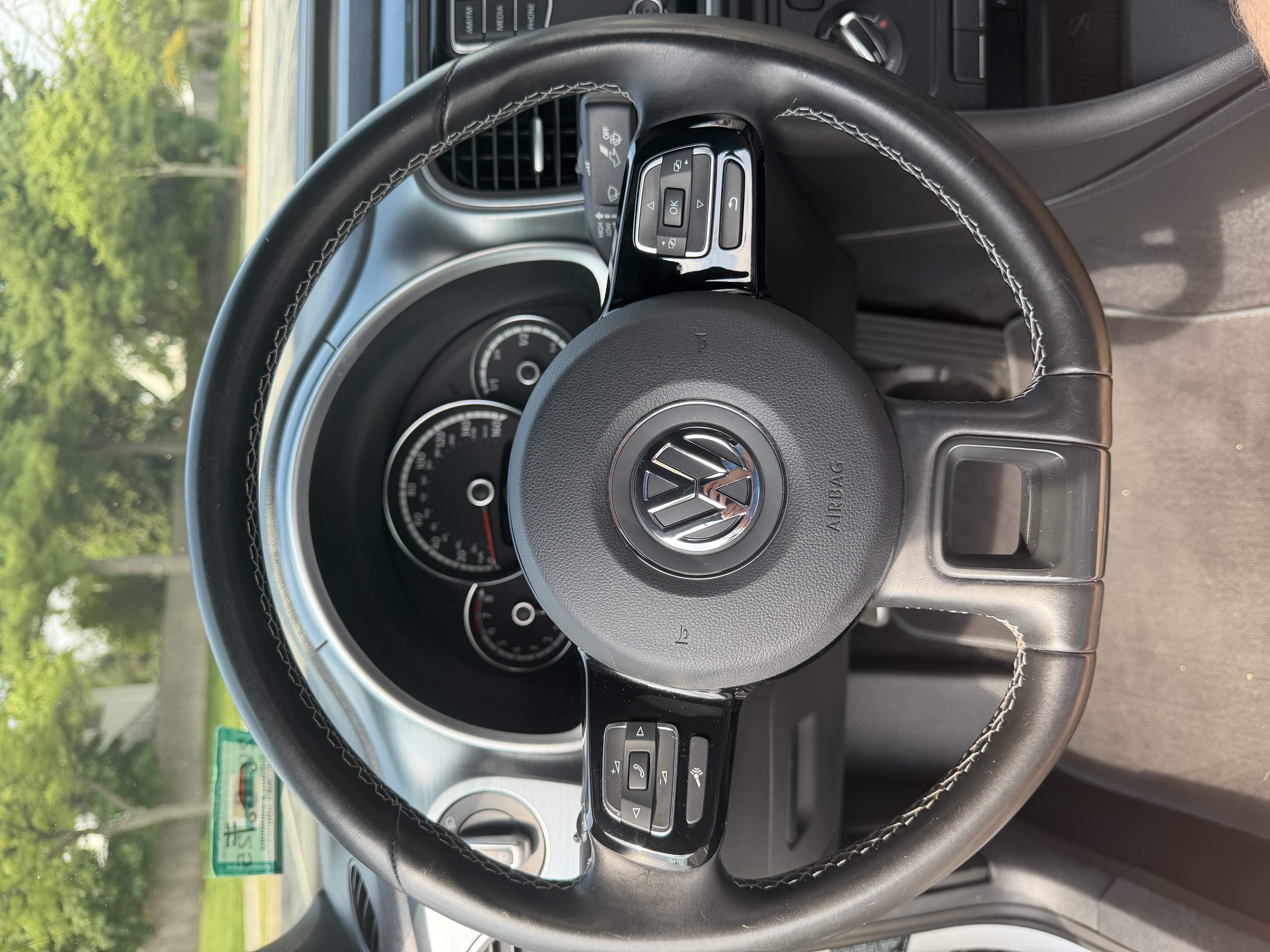 Used 2016 Volkswagen Beetle 1.8T Denim FWD image 8