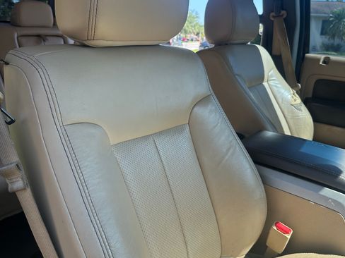 Used 2014 Ford F150 Lariat image 17