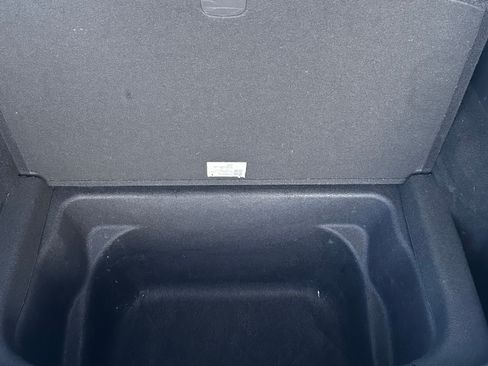 Used 2020 Tesla Model Y Long Range image 12