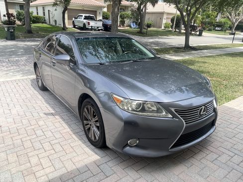 Used 2013 Lexus ES 350 w/ Premium Pkg FWD image 1