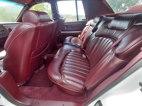 Used 1995 Buick Roadmaster Sedan image 11