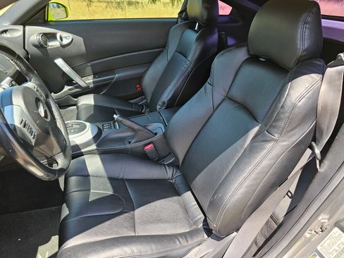 Used 2006 Nissan 350Z Touring w/ (K96) Aerodynamics Pkg image 14