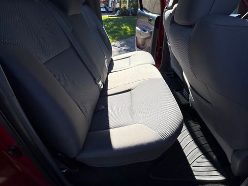 Used 2015 Toyota Tacoma 4x4 Double Cab image 12