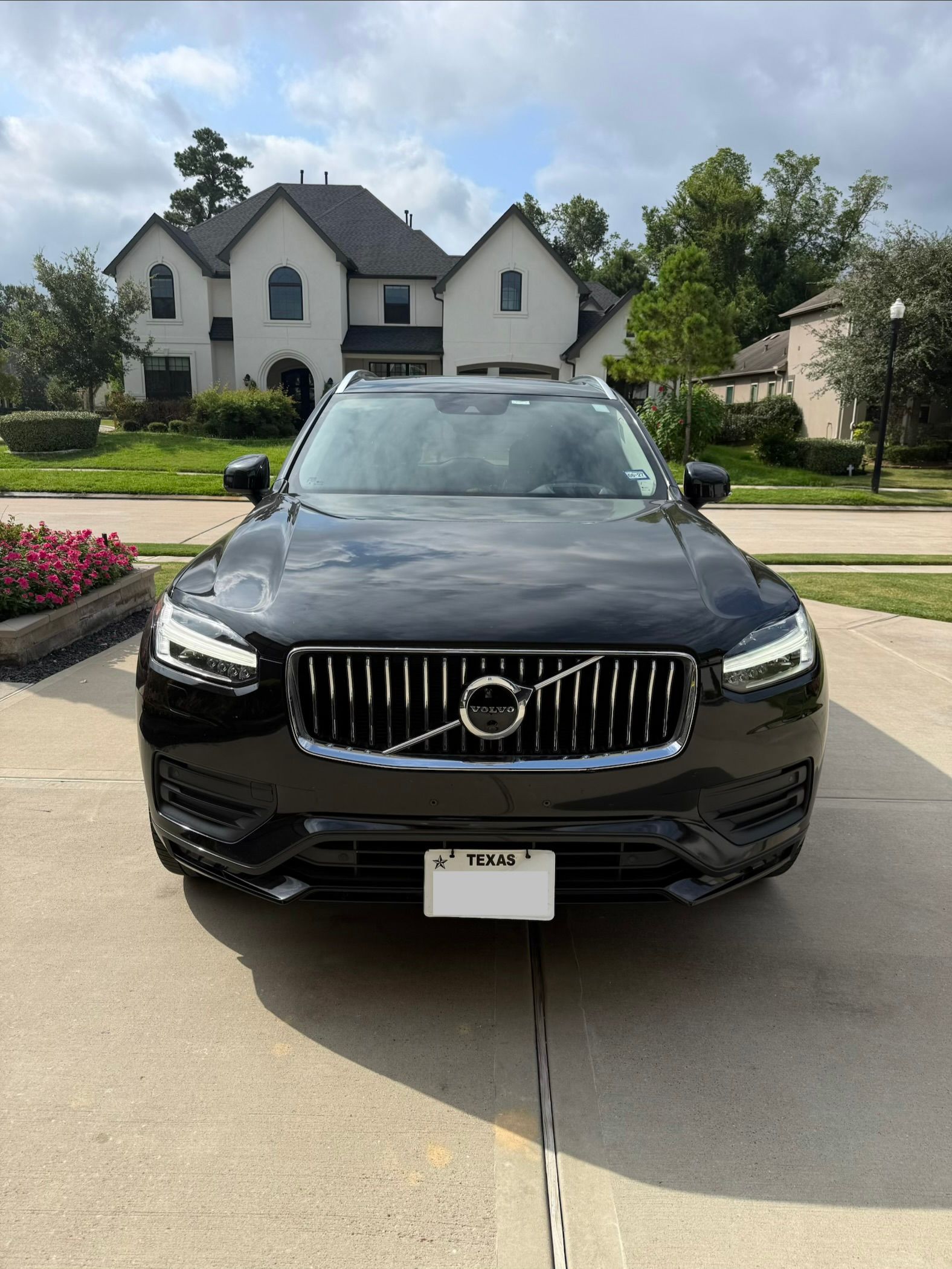 Used 2020 Volvo XC90 T6 Momentum w/ Protection Package AWD/4WD image 6