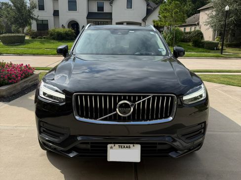 Used 2020 Volvo XC90 T6 Momentum w/ Protection Package AWD/4WD image 6