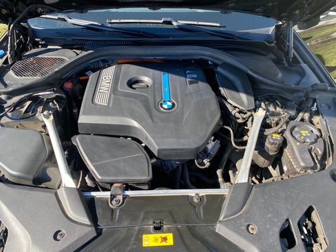 Used 2018 BMW 530e xDrive image 19