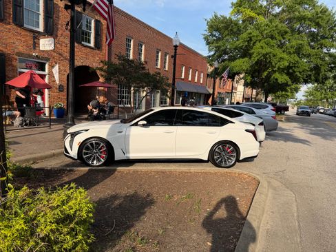 Used 2026 Cadillac CT5 V Blackwing w/ Precision Package RWD image 4