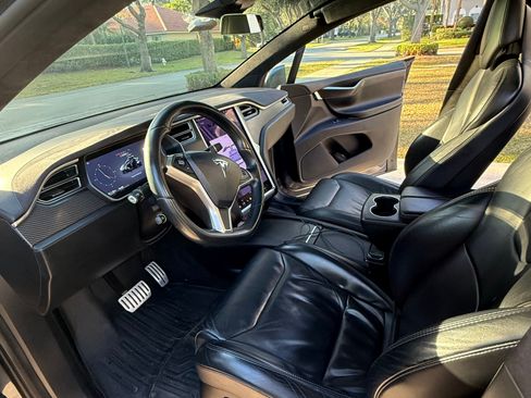 Used 2017 Tesla Model X P100D image 6