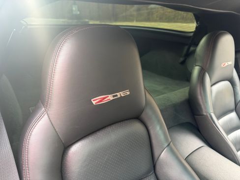 Used 2007 Chevrolet Corvette Z06 w/ Preferred Equipment Group RWD image 10