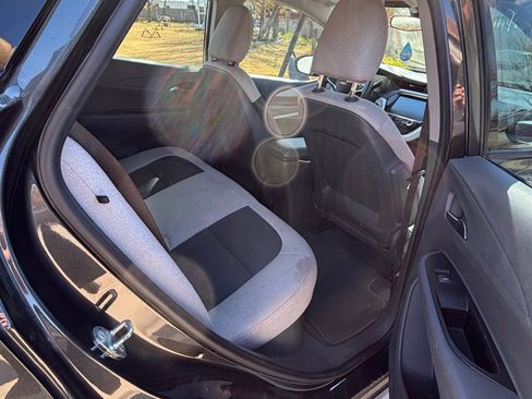 Used 2019 Chevrolet Bolt LT image 17