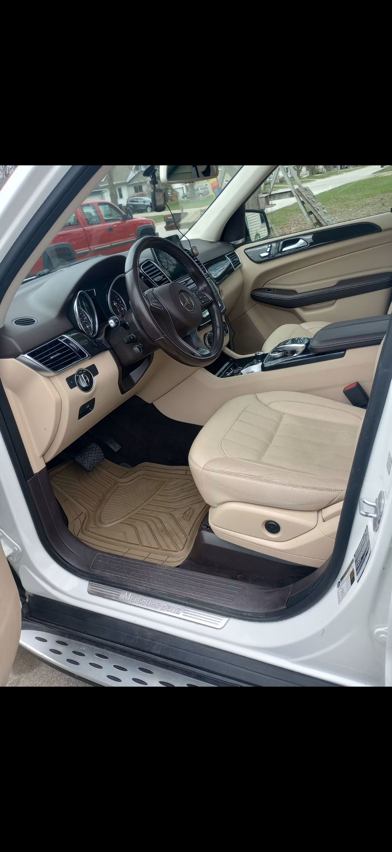 Used 2017 Mercedes-Benz GLE 350 image 4