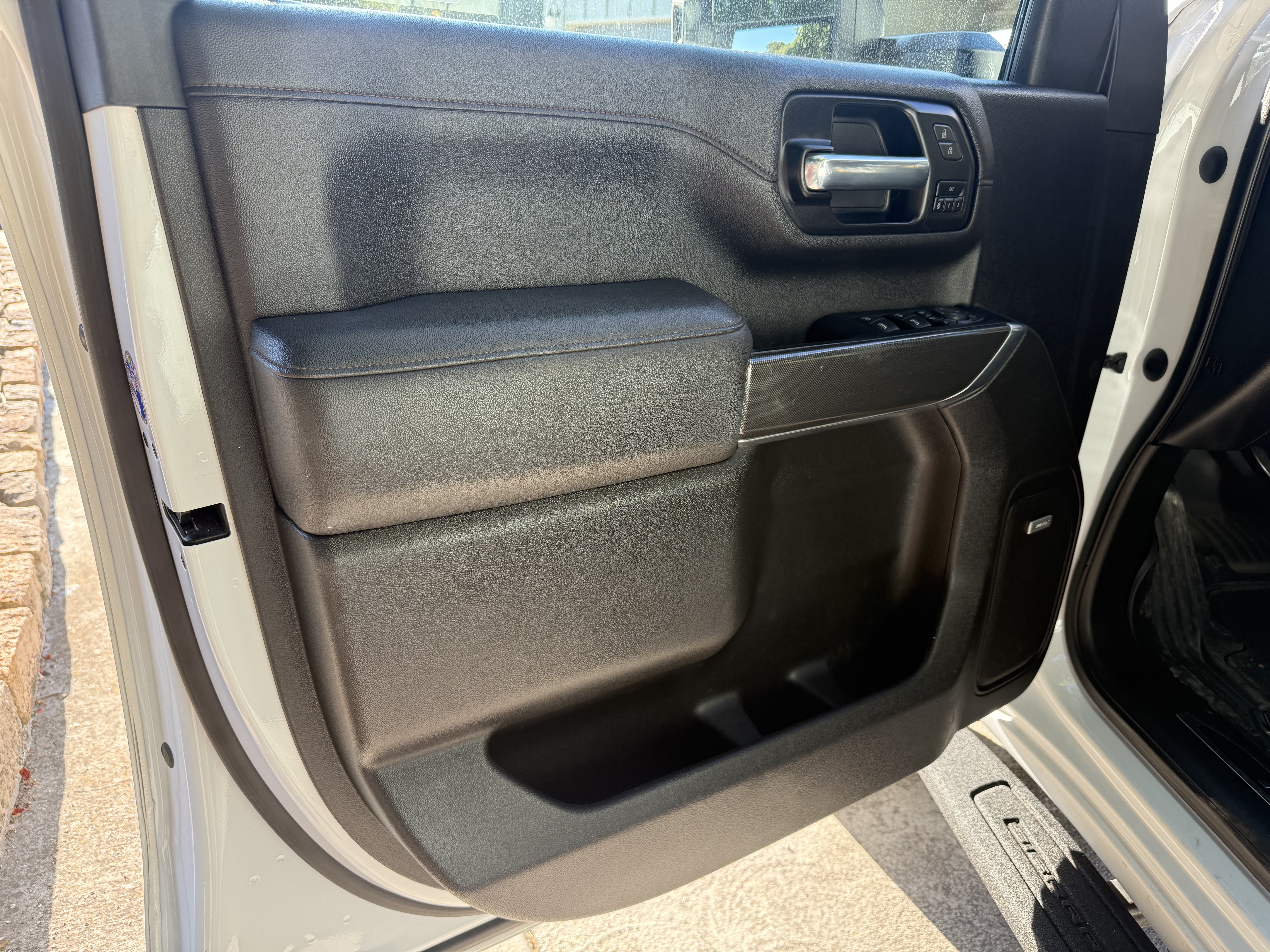 Used 2022 GMC Sierra 2500 AT4 w/ AT4 Premium Plus Package AWD/4WD image 13