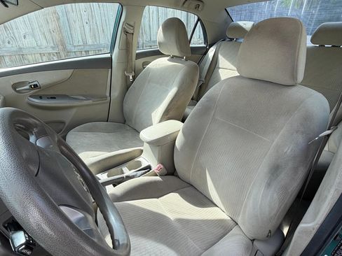 Used 2010 Toyota Corolla LE FWD image 17