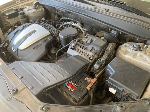 Used 2010 Hyundai Santa Fe SE image 16