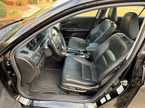 Used 2015 Honda Accord EX-L image 6