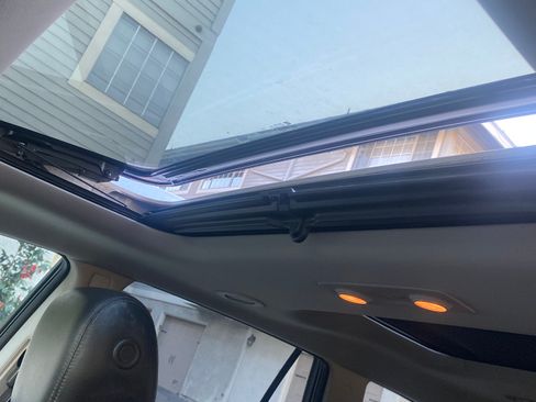 Used 2016 Buick Enclave Leather image 9