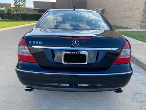 Used 2009 Mercedes-Benz E 550 Sedan image 16