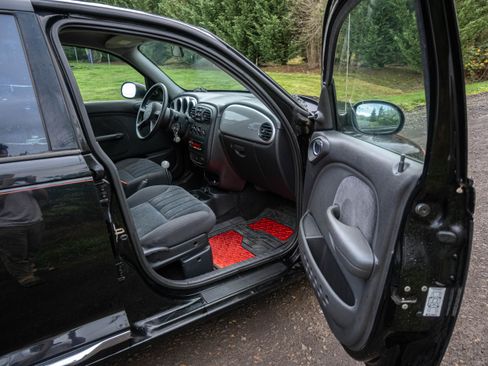 Used 2003 Chrysler PT Cruiser image 21