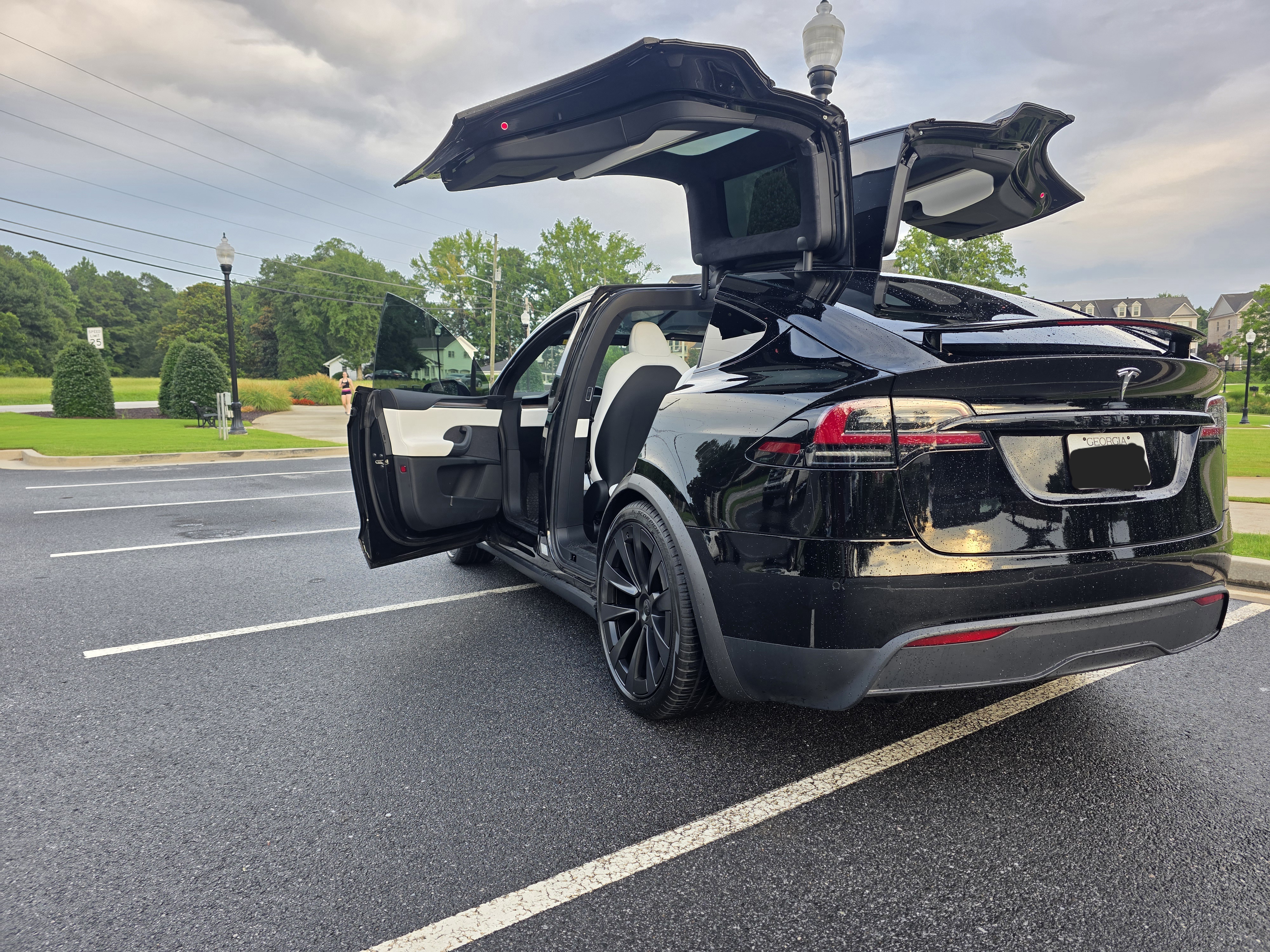 Used 2023 Tesla Model X AWD/4WD image 9