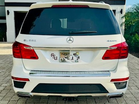 Used 2015 Mercedes-Benz GL 550 4MATIC image 5