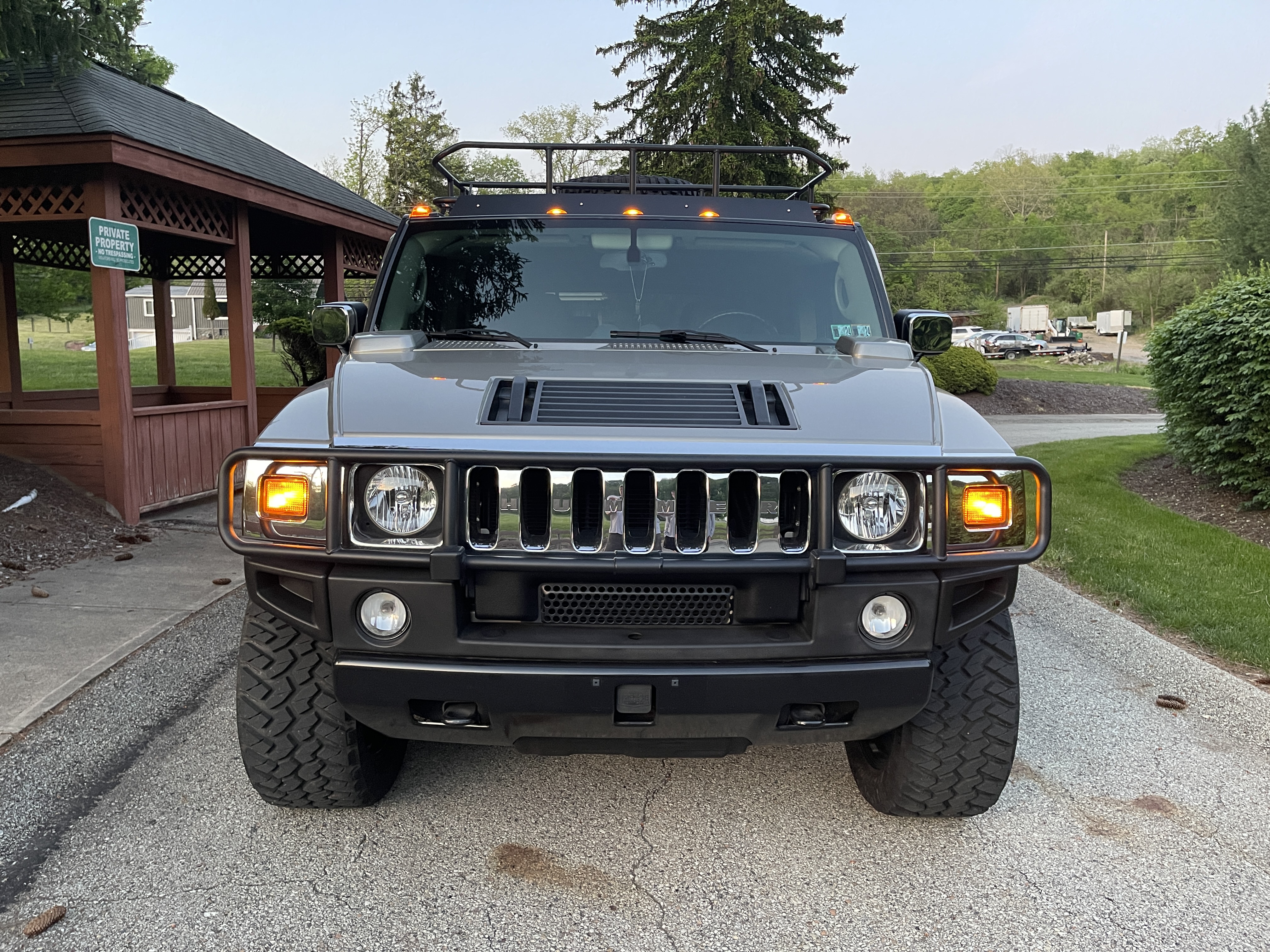 Used 2003 HUMMER H2 w/ Preferred Equipment Group AWD/4WD image 2