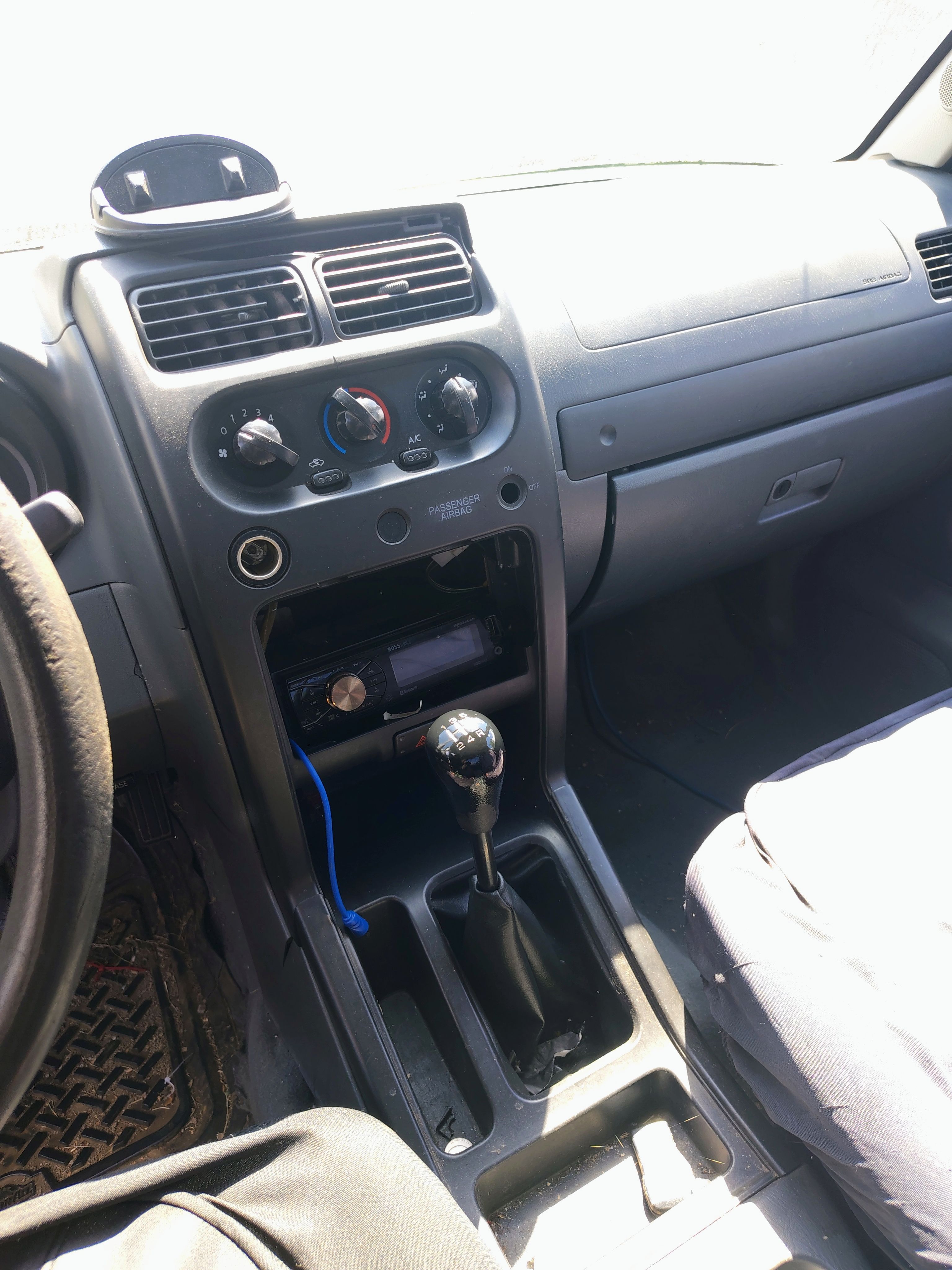 Used 2004 Nissan Frontier XE w/ (VTP) Value Truck Pkg RWD image 6