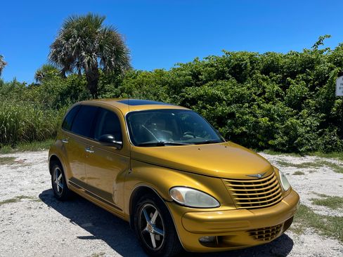 Used 2002 Chrysler PT Cruiser Limited image 1