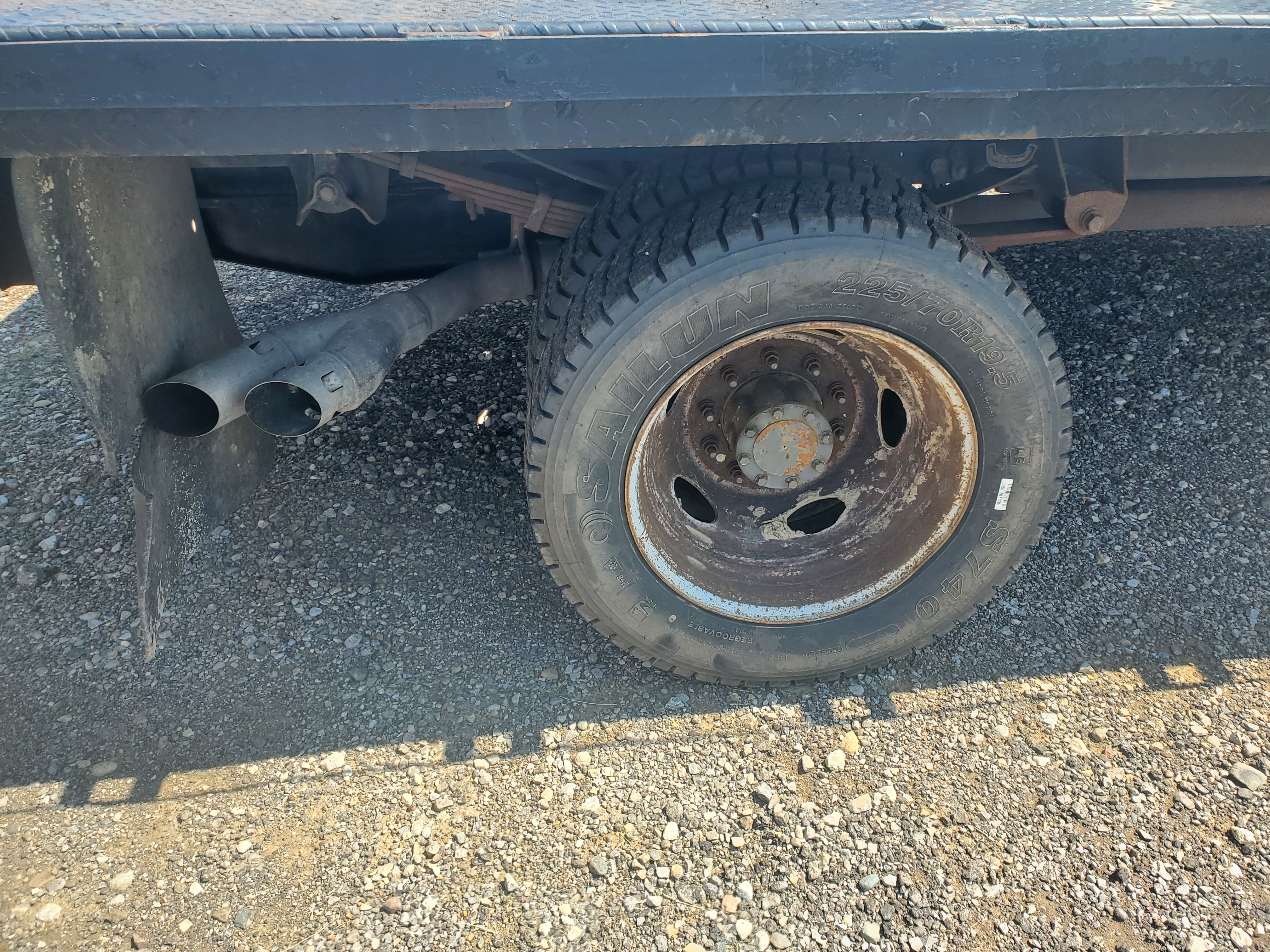 Used 2015 Ford F450 XL w/ Power Equipment Group AWD/4WD image 2
