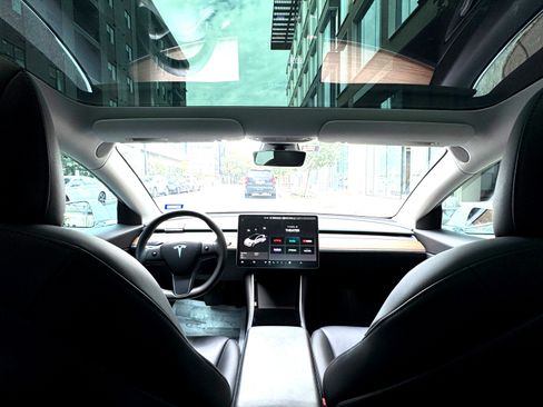 Used 2020 Tesla Model 3 Long Range image 10