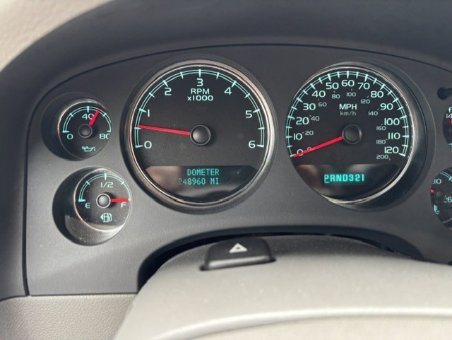 Used 2008 Chevrolet Suburban LT AWD/4WD image 10