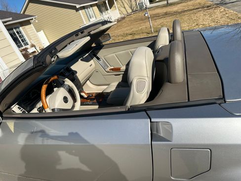 Used 2005 Cadillac XLR RWD image 9