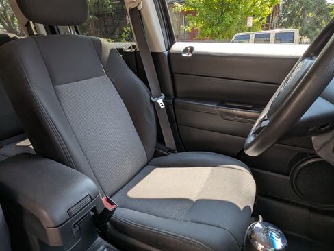 Used 2014 Jeep Patriot Sport w/ Power Value Group AWD/4WD image 15