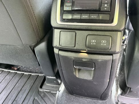 Used 2021 Subaru Ascent Premium w/ Convenience Package AWD/4WD image 17