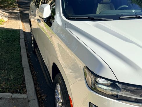 Used 2024 Cadillac Escalade Premium Luxury w/ Performance Package image 16