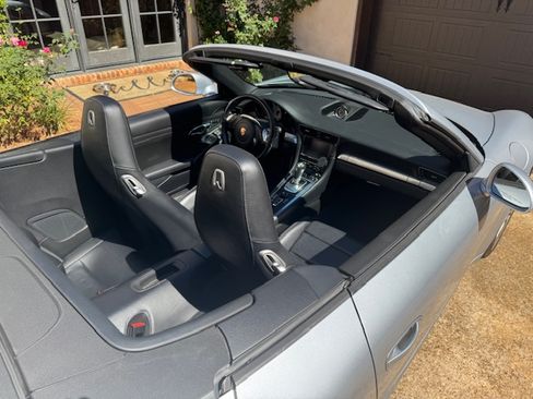 Used 2014 Porsche 911 Carrera S image 4