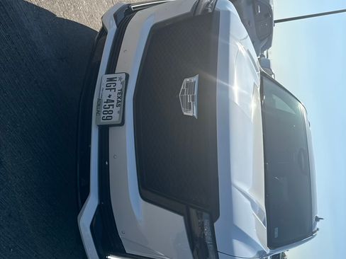 Used 2024 Cadillac Escalade ESV Sport w/ LPO, ONYX Package image 2