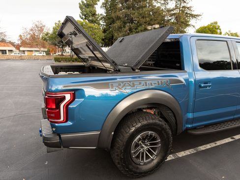 Used 2019 Ford F150 Raptor image 14