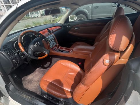 Used 2002 Lexus SC 430 Convertible image 8