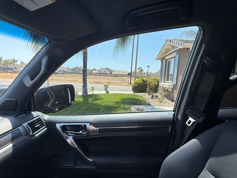 Used 2022 Lexus GX 460 Premium w/ Premium Plus Package AWD/4WD image 10