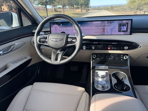 Used 2026 Genesis GV70 2.5T image 10