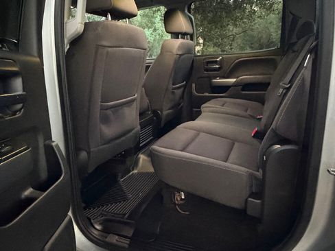 Used 2018 Chevrolet Silverado 1500 LT w/ LT Eassist Package image 5