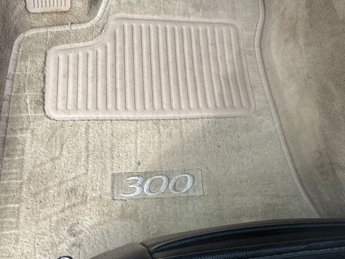 Used 2014 Chrysler 300 AWD w/ Driver Convenience Group image 11