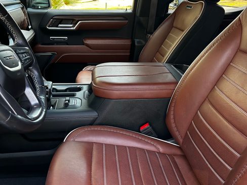 Used 2024 GMC Sierra 1500 Denali Ultimate image 10