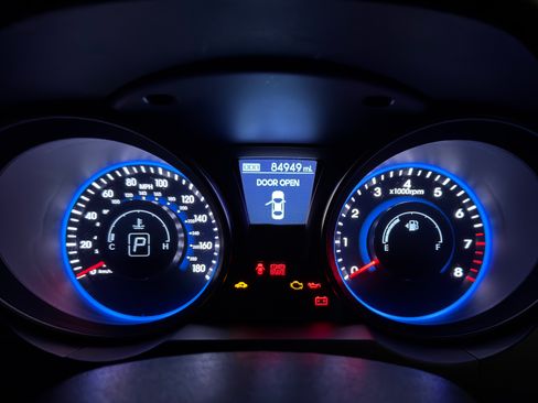 Used 2013 Hyundai Genesis 3.8 RWD image 13