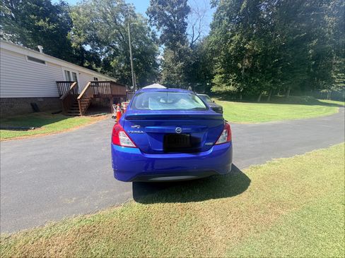 Used 2016 Nissan Versa S Plus FWD image 2