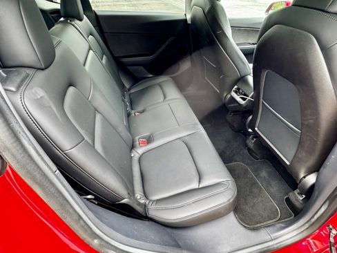 Used 2020 Tesla Model Y Long Range AWD/4WD image 8